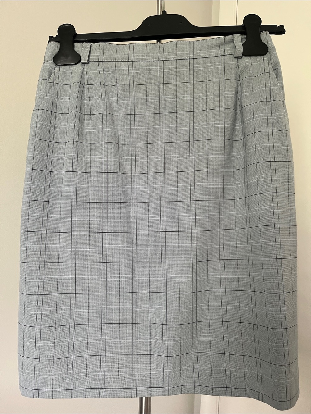 Hucke Light Blue Checked Pencil Skirt – Size 8 (Fits Like a Size 6)